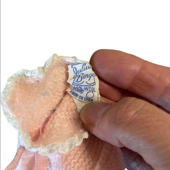 Five Pairs of Baby Booties - Picture 4 of 5